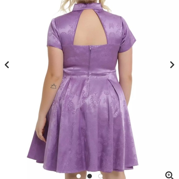 Disney Alice Through The Looking Glass Alice Purple Dress Plus 18 Hot Topic - Picture 2 of 10